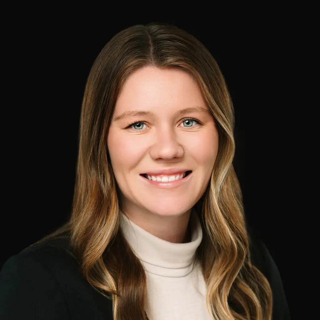 Professional headshot of physician assistant, Brenna Dunsbergen