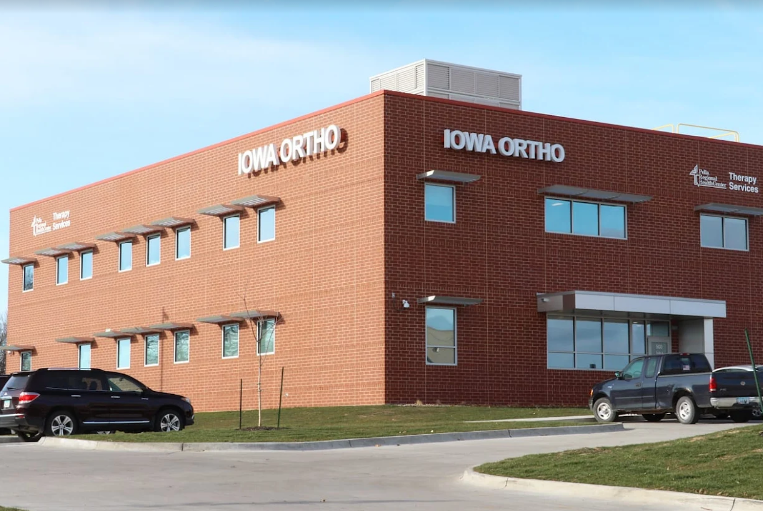 Exterior of Iowa Ortho Pella building